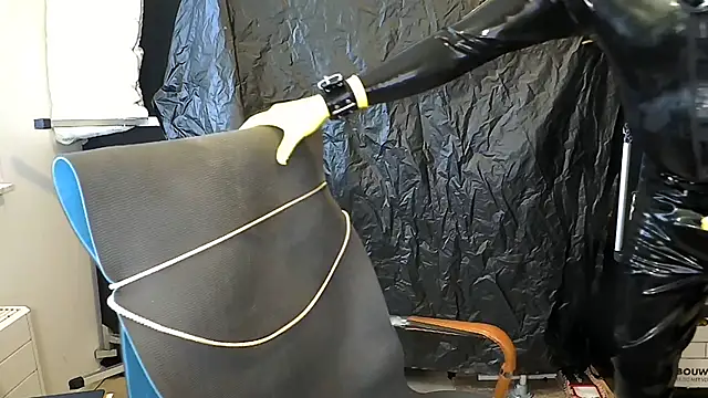 Pertunjukan Kamera Web latexslaveboy