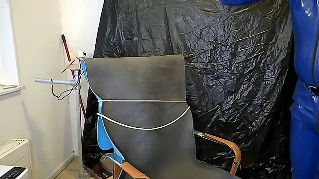 latexslaveboy webkamerás műsora