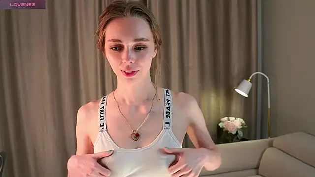 HermaFrain Adlı Modelin Canlı XXX Sohbeti