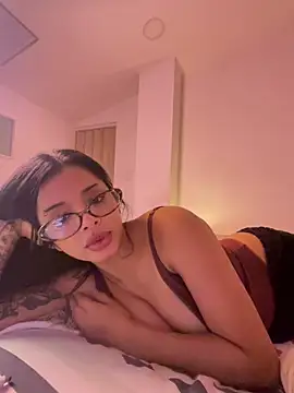 Amapola_999 Adlı Modelin Canlı XXX Sohbeti