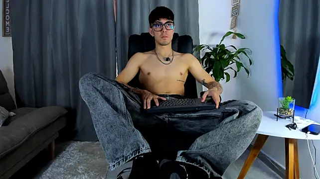 etham_wolf1: вебкам-шоу