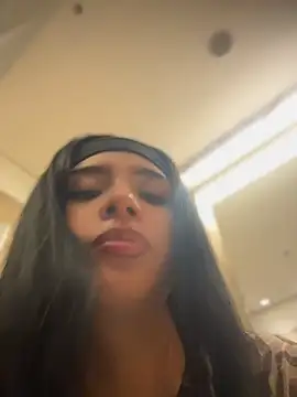 Shalom_pink18 Chat XXX in diretta