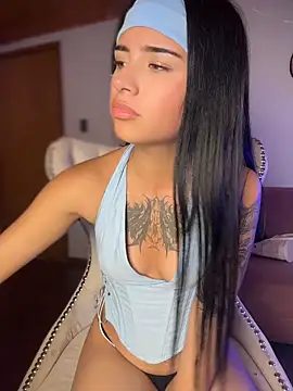 Shalom_pink18's Webcam Show