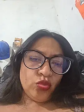 Chat ao vivo de LatinSquirtBaby