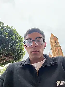 LeonBlazze webcam show