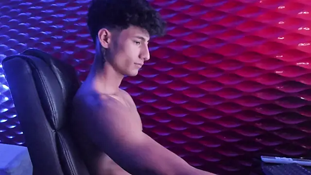 MaxiimoRomano_ Show Webcam