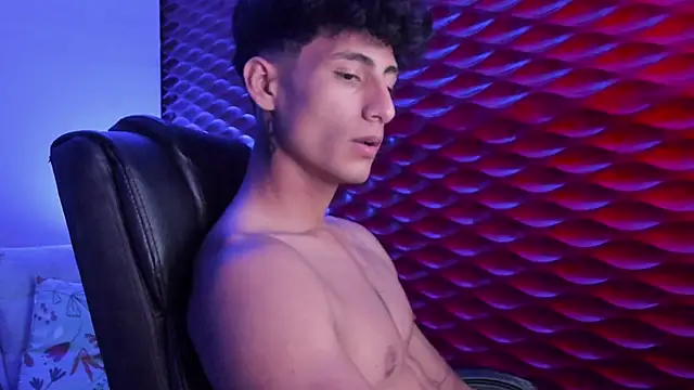 MaxiimoRomano_ 网络视讯表演
