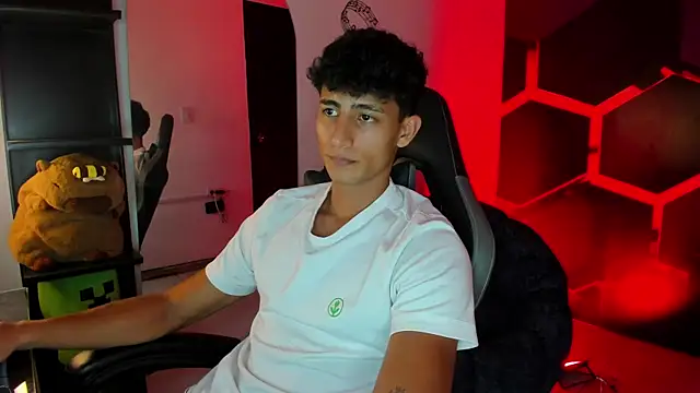 MaxiimoRomano_ 网络视讯表演