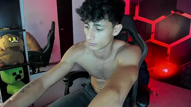 MaxiimoRomano_ 网络视讯表演