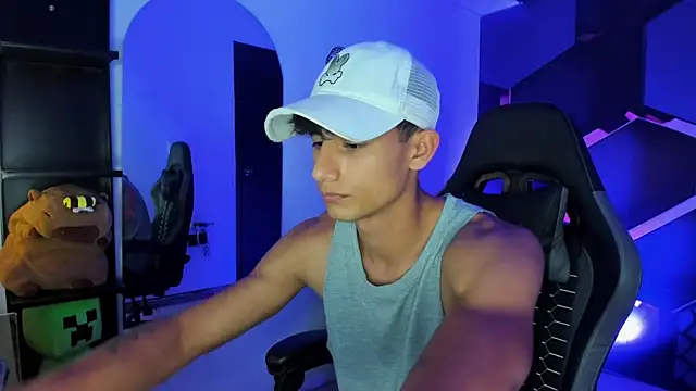 MaxiimoRomano_ 网络视讯表演