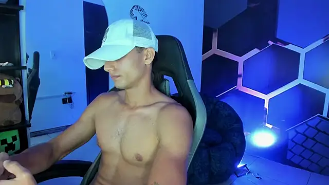 MaxiimoRomano_ Show Webcam