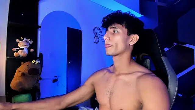 MaxiimoRomano_ 网络视讯表演