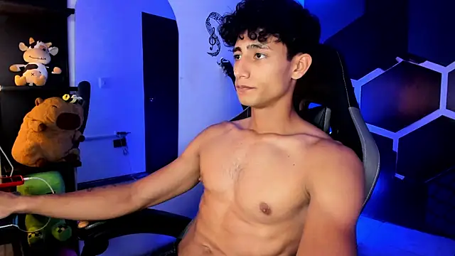 MaxiimoRomano_'s Webcam Show