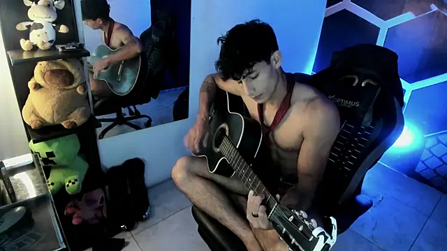 MaxiimoRomano_ 网络视讯表演