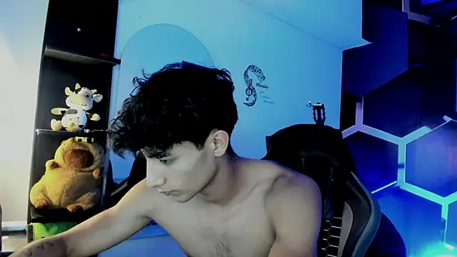 MaxiimoRomano_ Show Webcam