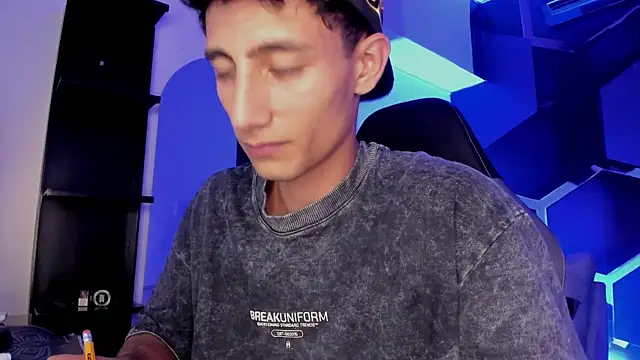 MaxiimoRomano_ 网络视讯表演