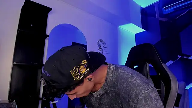 MaxiimoRomano_ 网络视讯表演