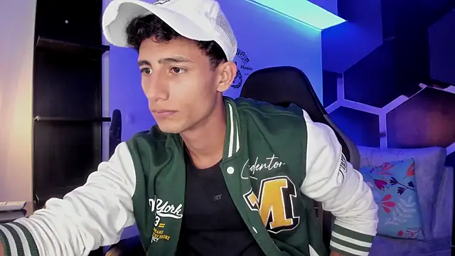 Chat XXX en directo de MaxiimoRomano_