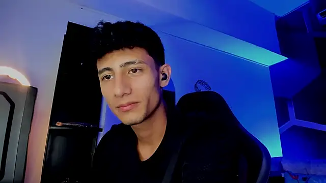 MaxiimoRomano_ Pertunjukan Webcam