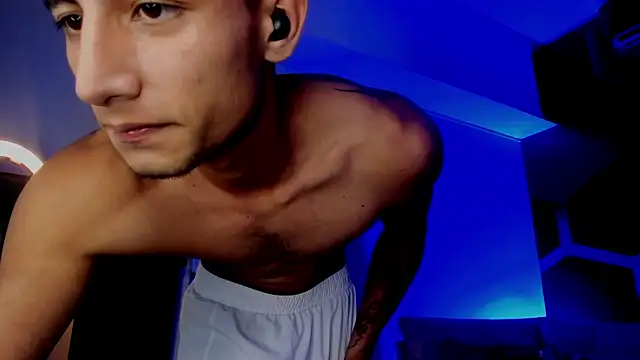 MaxiimoRomano_ Show Webcam