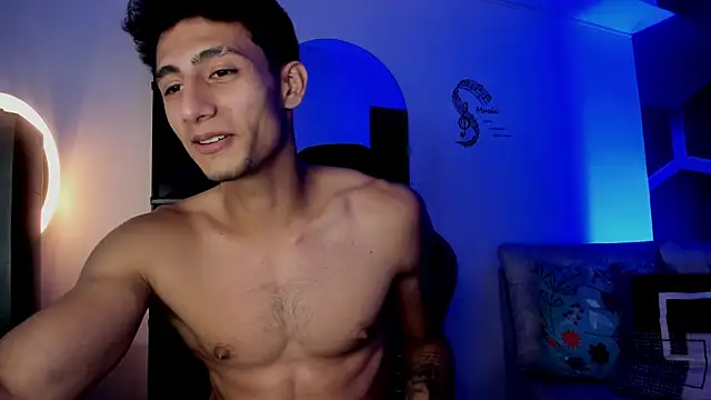 MaxiimoRomano_ 网络视讯表演