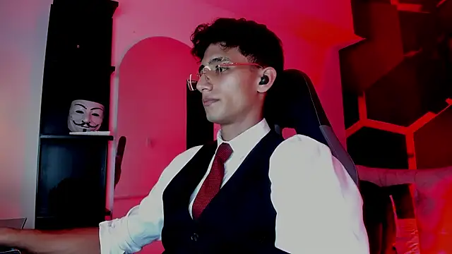 MaxiimoRomano_ Show in webcam
