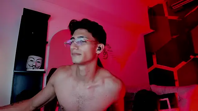 MaxiimoRomano_ 网络视讯表演