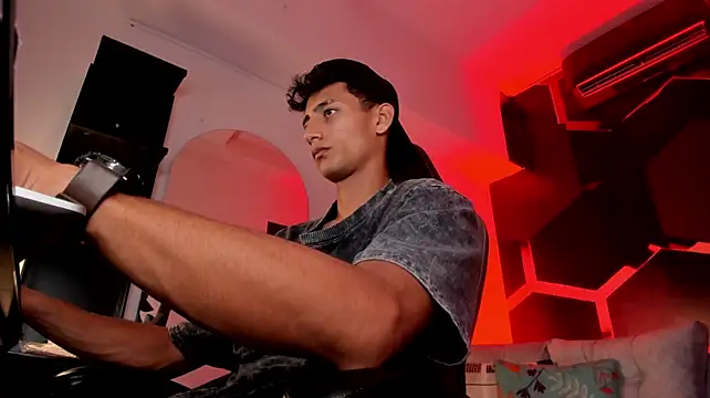 MaxiimoRomano_ Show Webcam