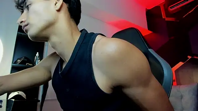 MaxiimoRomano_ 网络视讯表演