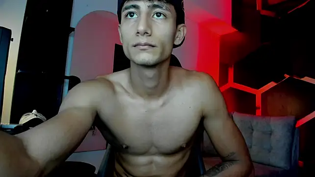 MaxiimoRomano_ Show Webcam