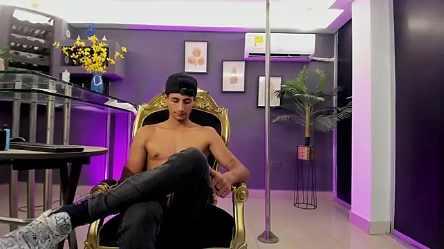 MaxiimoRomano_ Show Webcam