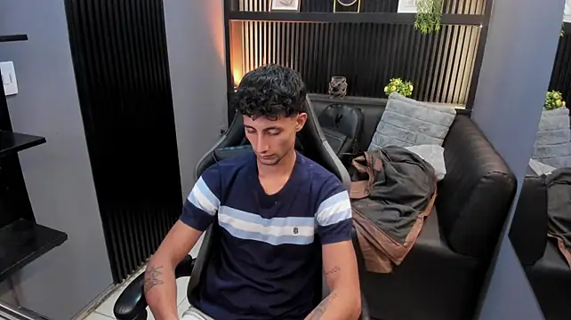 MaxiimoRomano_ Pertunjukan Webcam
