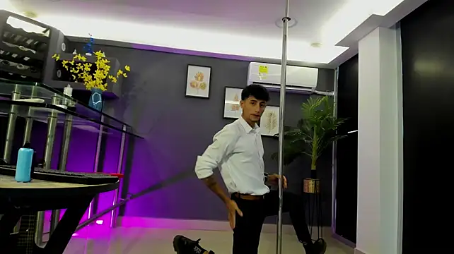 MaxiimoRomano_ webcam show