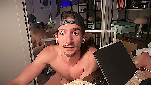 DylanBrookn Webbikameraesitys
