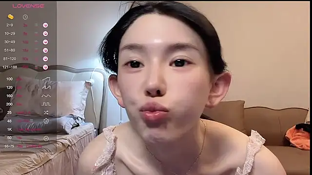 kiki-12 Show Webcam