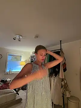 SophiaWestendn Webbikameraesitys