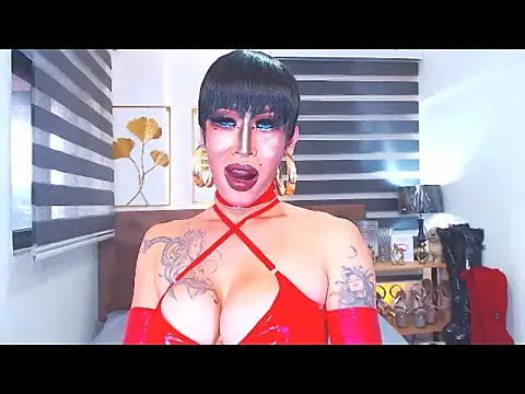 DominateMistressTania Adlı Modelin Web Kamerası Şovu