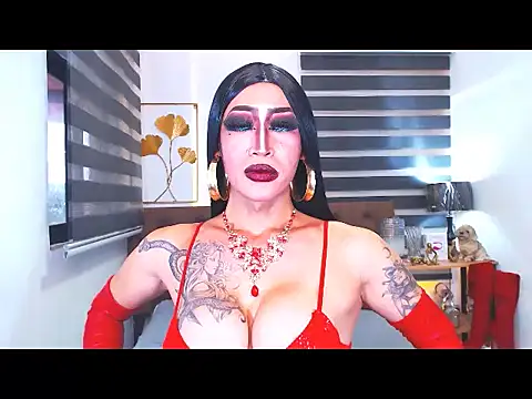 DominateMistressTania Adlı Modelin Web Kamerası Şovu