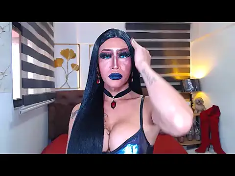 DominateMistressTania Show in webcam