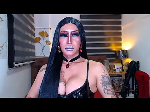 Show modela DominateMistressTania na web-kameri