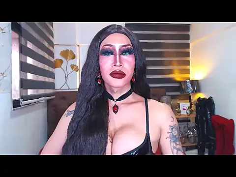 DominateMistressTania webcam show