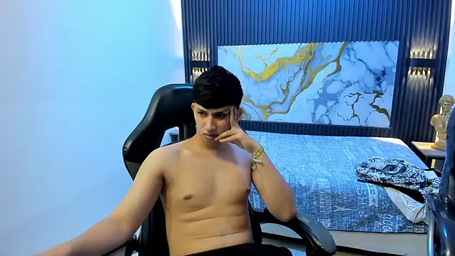 AdrianFranko Webcamshow