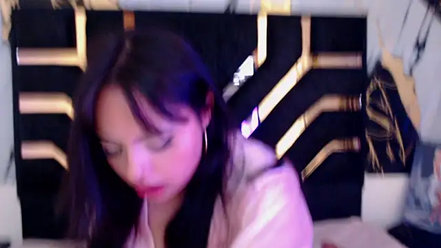 sweetbloomcs Adlı Modelin Canlı XXX Sohbeti
