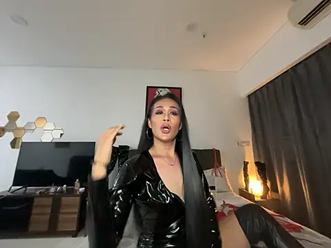 MistressViper28 Шоу с уебкамера