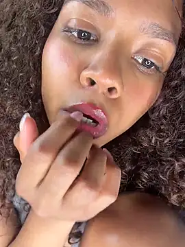 CurlyOopsieXXX – webcam-show