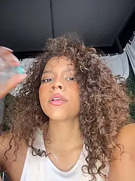 CurlyOopsieXXX's Webcam Show