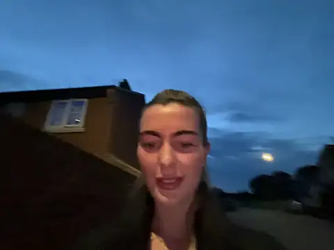 Lola_RaeXn Webbikameraesitys