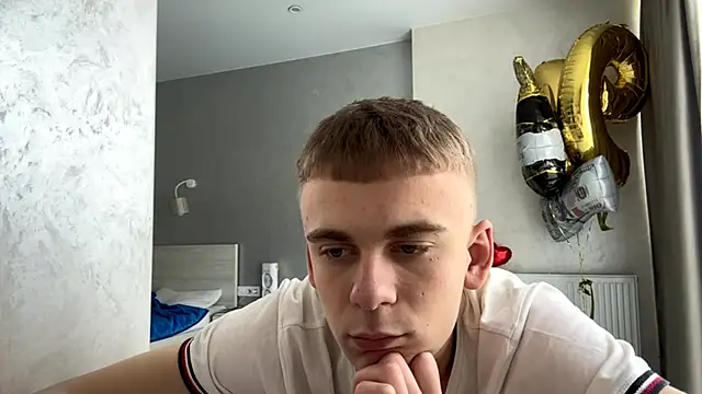 SoloFury 网络视讯表演