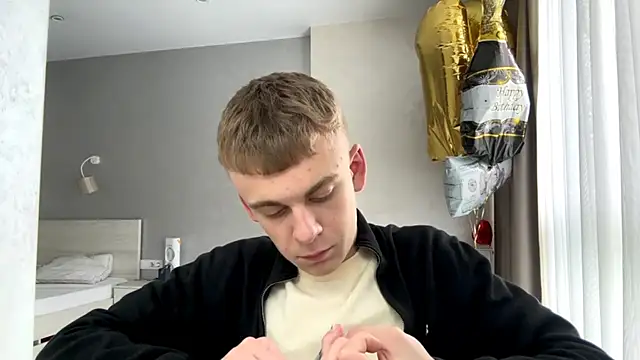 Вебкам-шоу SoloFury