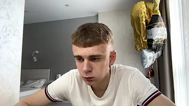 Вебкам-шоу SoloFury